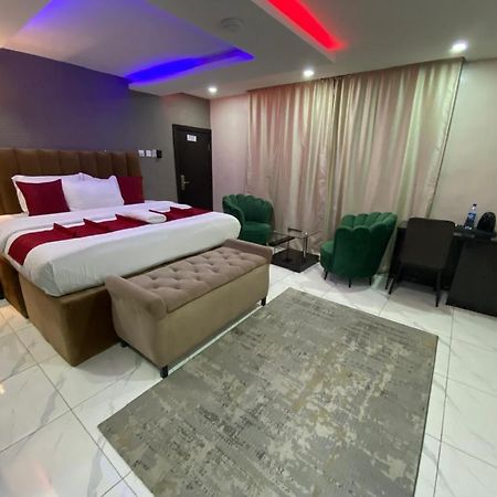 No 95 Suites VI Lagos Dış mekan fotoğraf